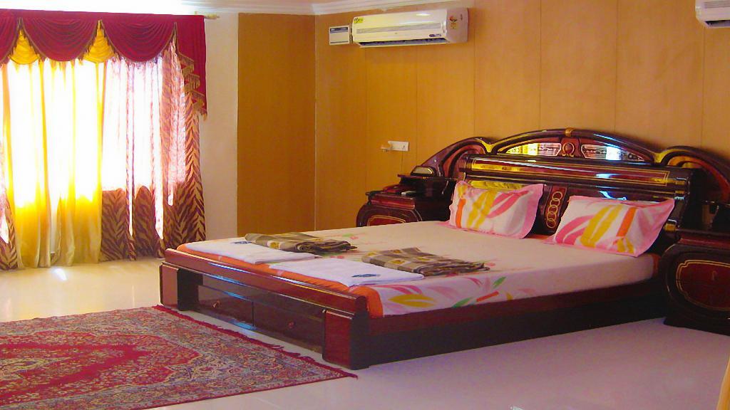 Hotel Sri Saravana Rameshwaram Exterior photo