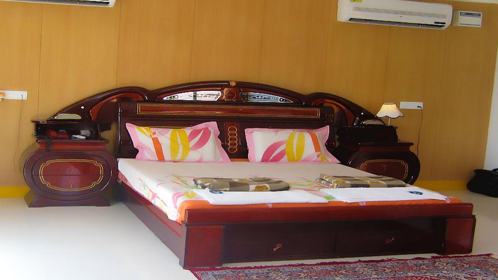 Hotel Sri Saravana Rameshwaram Exterior photo